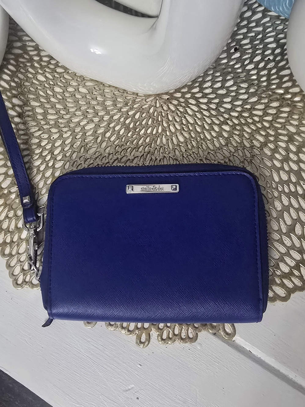 STELLA & DOT BLUE WALLET ZIP AROUND